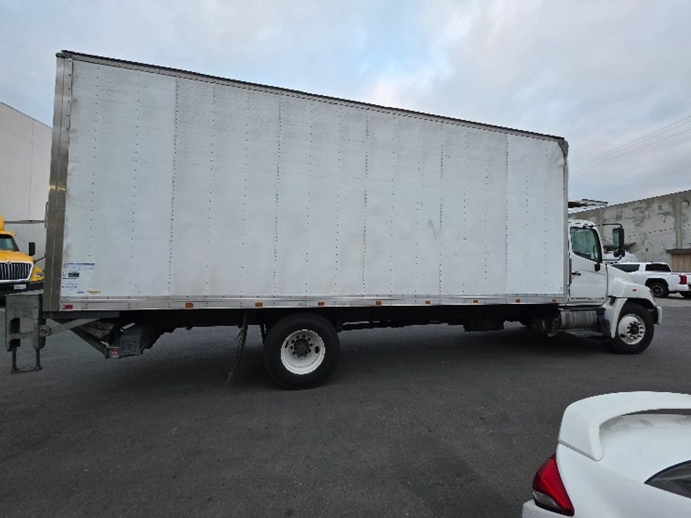 Refrigerated Truck-Light and Medium Duty Trucks-Hino-2019-268-Torrance-CA-172,040\n\t\tmiles-$ 68,250 - Image 15