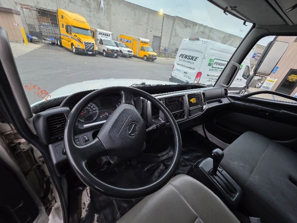 Refrigerated Truck-Light and Medium Duty Trucks-Hino-2019-268-Torrance-CA-172,040\n\t\tmiles-$ 68,250 - Image 18