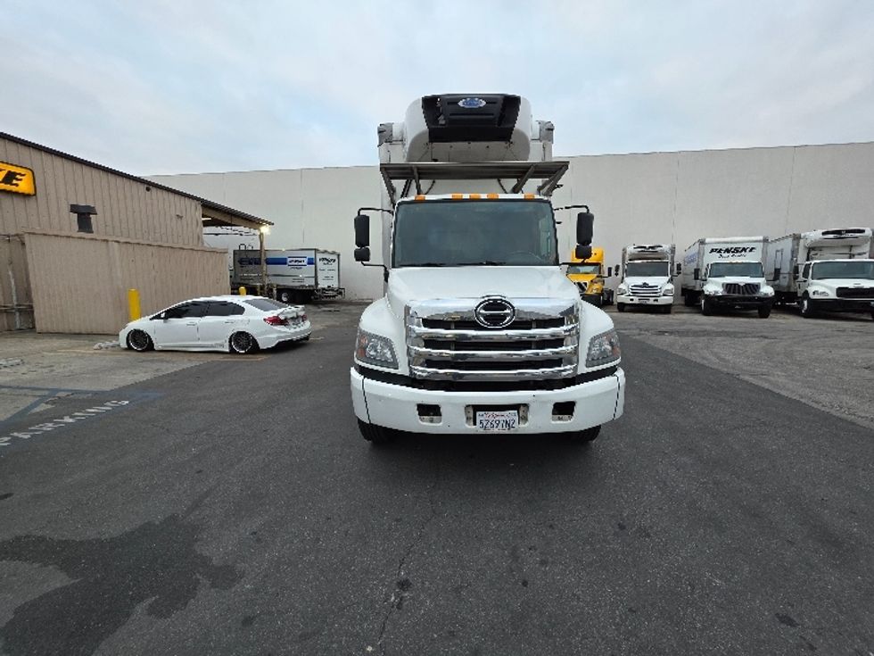 Refrigerated Truck-Light and Medium Duty Trucks-Hino-2019-268-Torrance-CA-172,040\n\t\tmiles-$ 68,250 - Image 2