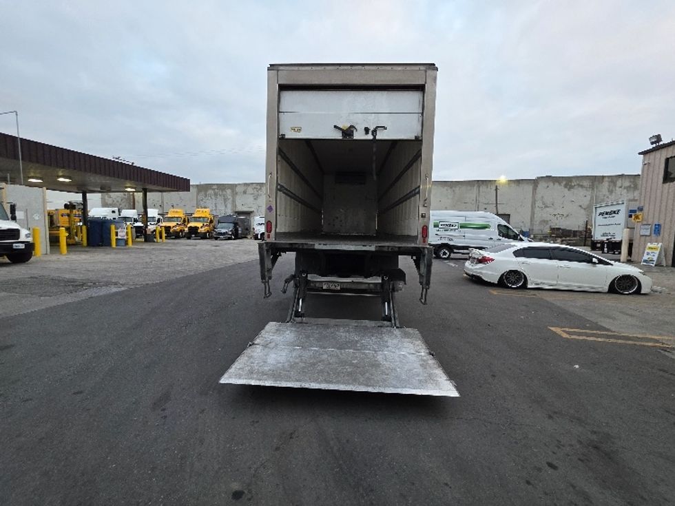 Refrigerated Truck-Light and Medium Duty Trucks-Hino-2019-268-Torrance-CA-172,040\n\t\tmiles-$ 68,250 - Image 9