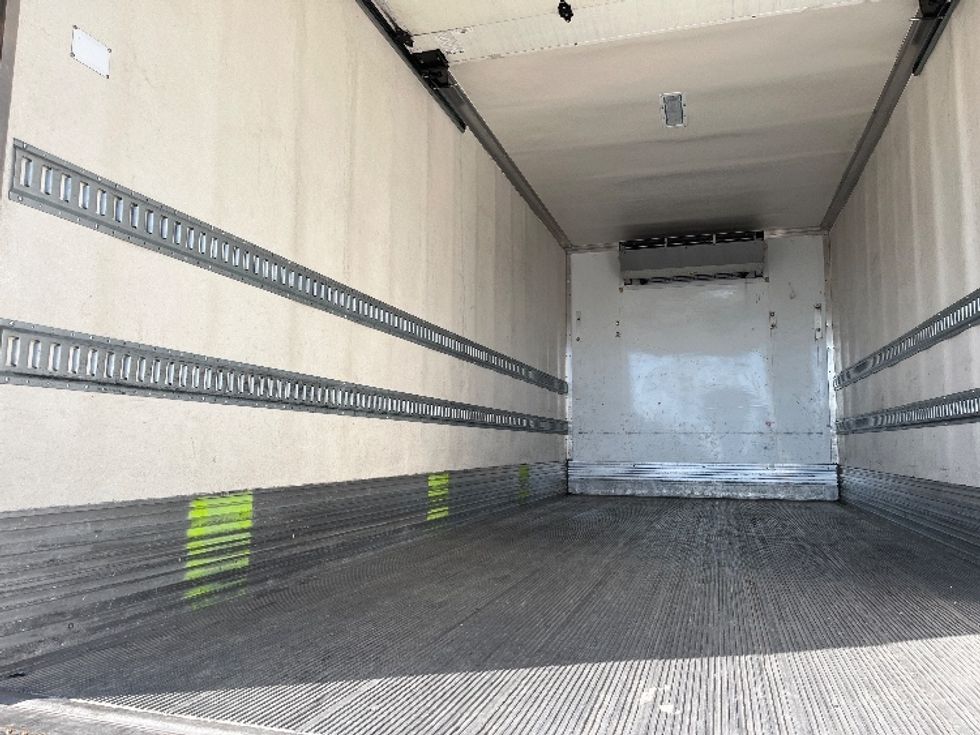 Refrigerated Truck-Light and Medium Duty Trucks-Hino-2019-268-Torrance-CA-184,937\n\t\tmiles-$ 45,750 - Image 10