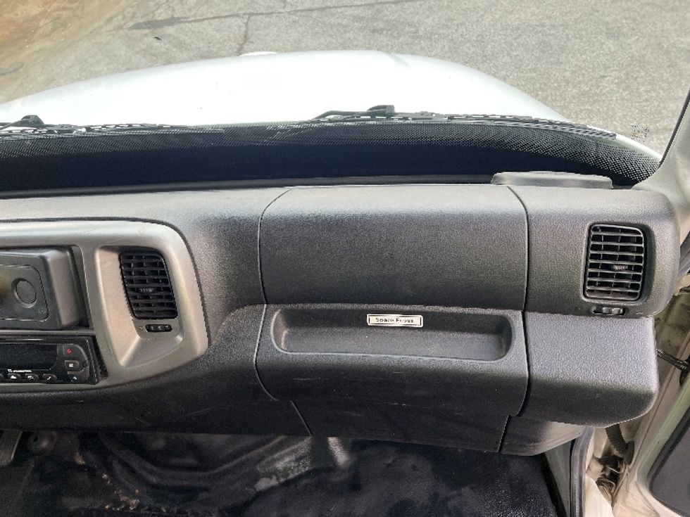 2019 Hino Conventional Type Truck photo 18