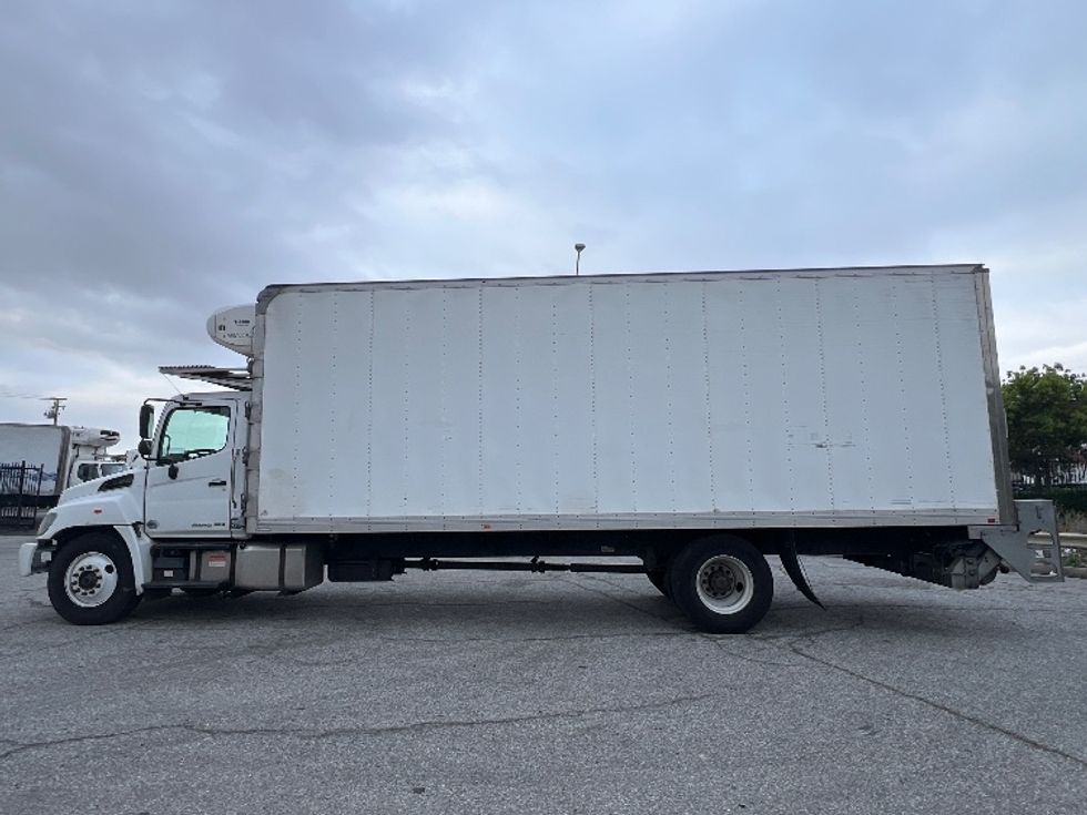 2019 Hino Conventional Type Truck photo 4