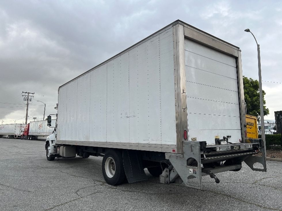 2019 Hino Conventional Type Truck photo 6