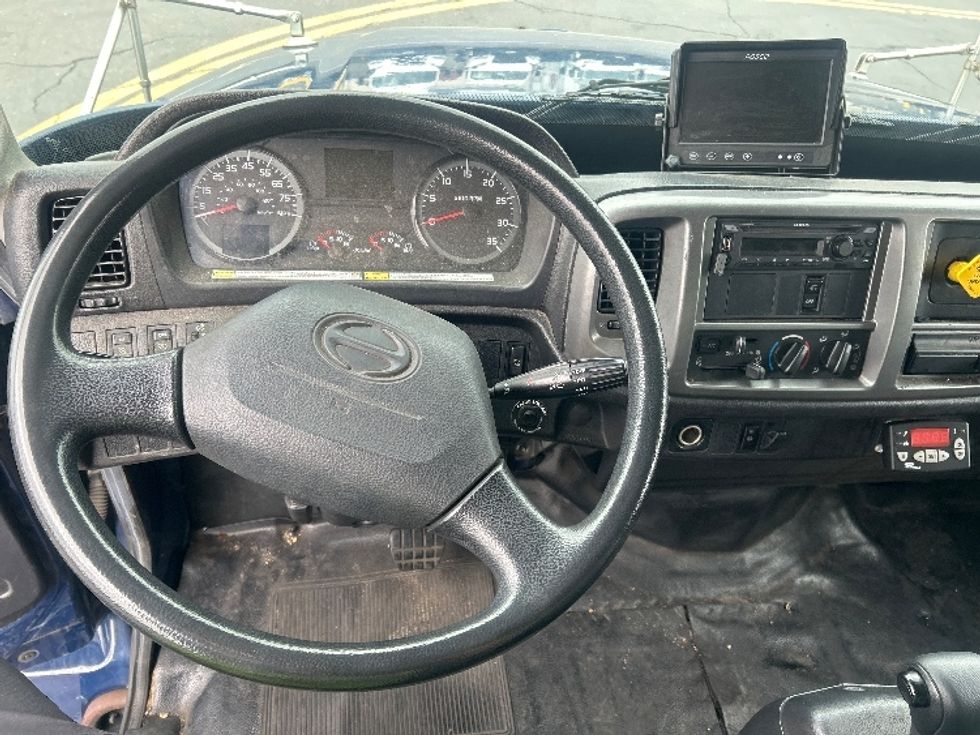 Refrigerated Truck-Light and Medium Duty Trucks-Hino-2019-268-Torrance-CA-193,391\n\t\tmiles-$ 39,750 - Image 18
