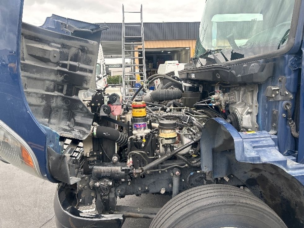 Refrigerated Truck-Light and Medium Duty Trucks-Hino-2019-268-Torrance-CA-193,391\n\t\tmiles-$ 39,750 - Image 24