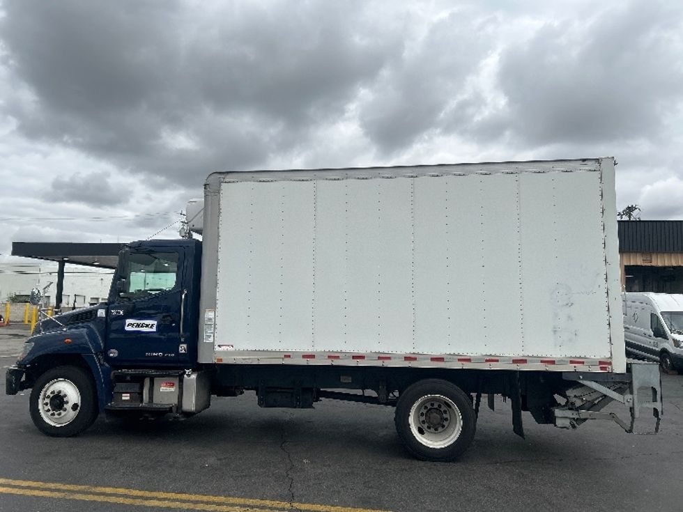 Refrigerated Truck-Light and Medium Duty Trucks-Hino-2019-268-Torrance-CA-193,391\n\t\tmiles-$ 39,750 - Image 4