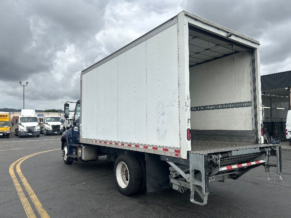 Refrigerated Truck-Light and Medium Duty Trucks-Hino-2019-268-Torrance-CA-193,391\n\t\tmiles-$ 39,750 - Image 6