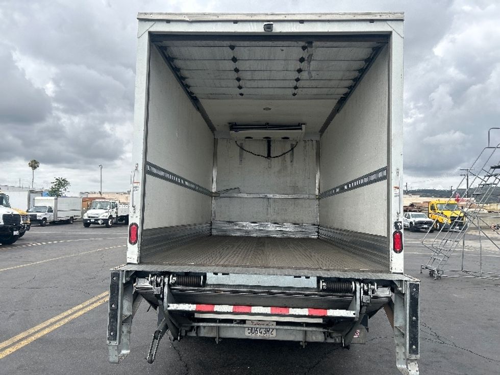 Refrigerated Truck-Light and Medium Duty Trucks-Hino-2019-268-Torrance-CA-193,391\n\t\tmiles-$ 39,750 - Image 8
