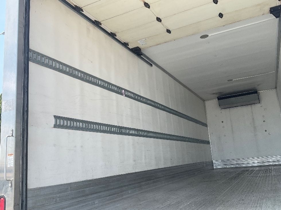 Refrigerated Truck-Light and Medium Duty Trucks-Hino-2019-268-Torrance-CA-193,465\n\t\tmiles-$ 61,000 - Image 11