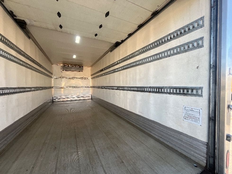 Refrigerated Truck-Light and Medium Duty Trucks-Hino-2019-268-Torrance-CA-318,512\n\t\tmiles-$ 34,250 - Image 11