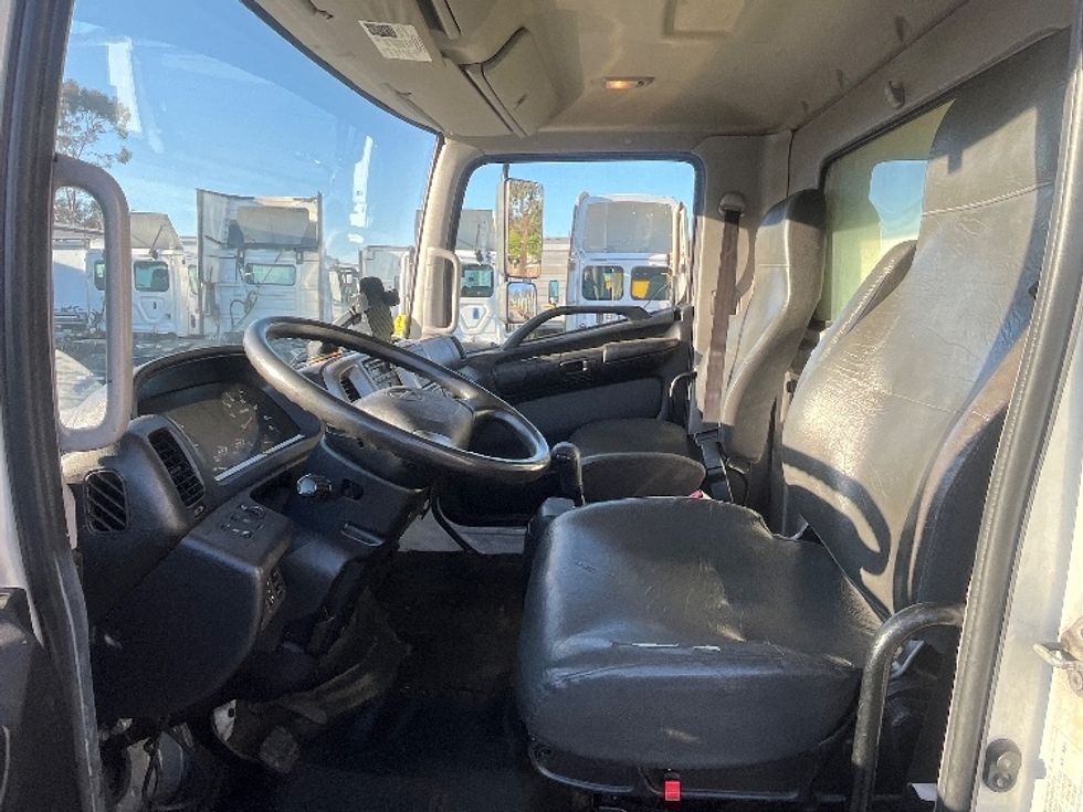 Refrigerated Truck-Light and Medium Duty Trucks-Hino-2019-268-Torrance-CA-318,512\n\t\tmiles-$ 34,250 - Image 16