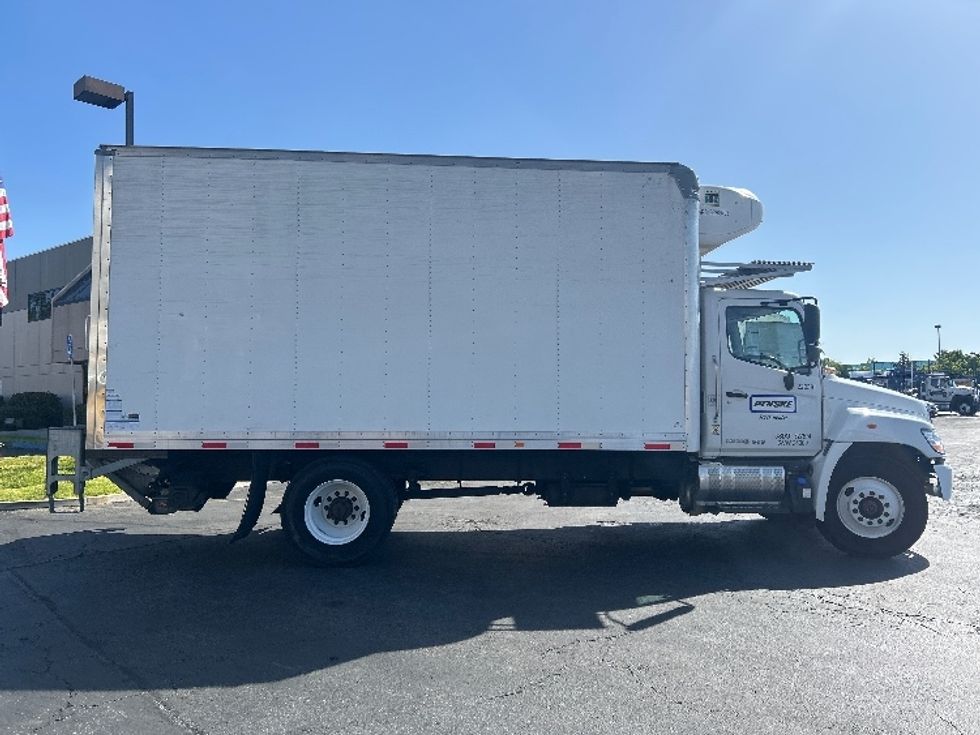 Refrigerated Truck-Light and Medium Duty Trucks-Hino-2019-268-Torrance-CA-85,723\n\t\tmiles-$ 58,750 - Image 15