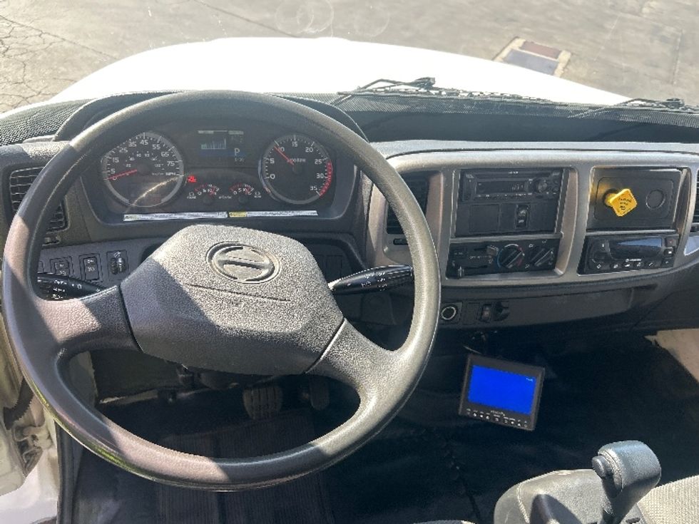 Refrigerated Truck-Light and Medium Duty Trucks-Hino-2019-268-Torrance-CA-85,723\n\t\tmiles-$ 58,750 - Image 18