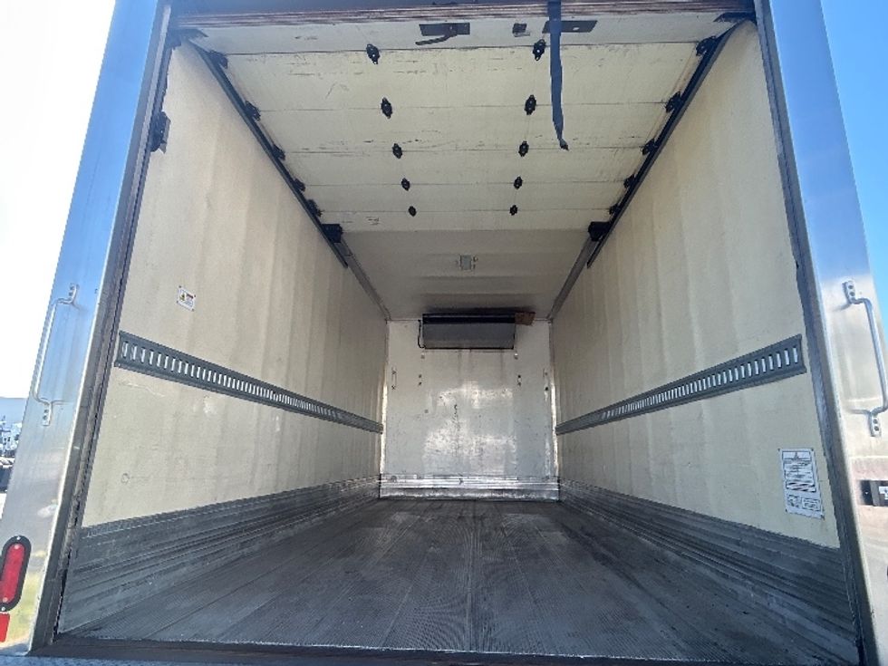 Refrigerated Truck-Light and Medium Duty Trucks-Hino-2019-268-Torrance-CA-85,723\n\t\tmiles-$ 58,750 - Image 8