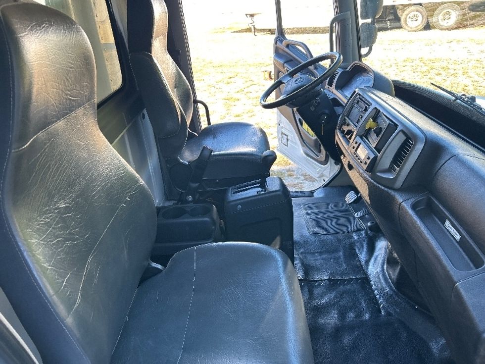 Refrigerated Truck-Light and Medium Duty Trucks-Hino-2019-268-Villa Rica-GA-321,796\n\t\tmiles-$ 27,000 - Image 22