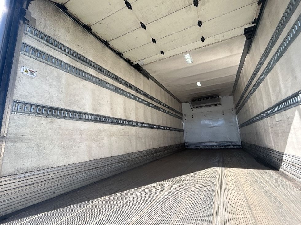 Refrigerated Truck-Light and Medium Duty Trucks-Hino-2019-268-West Sacramento-CA-293,008\n\t\tmiles-$ 33,250 - Image 11