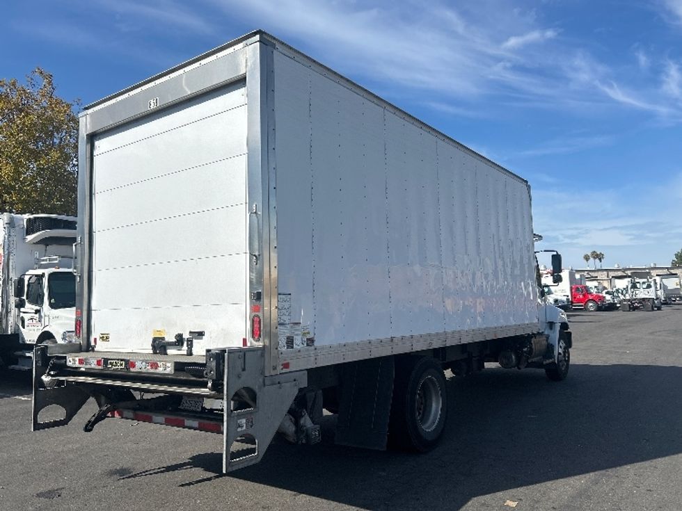 Refrigerated Truck-Light and Medium Duty Trucks-Hino-2019-268-West Sacramento-CA-293,008\n\t\tmiles-$ 33,250 - Image 13