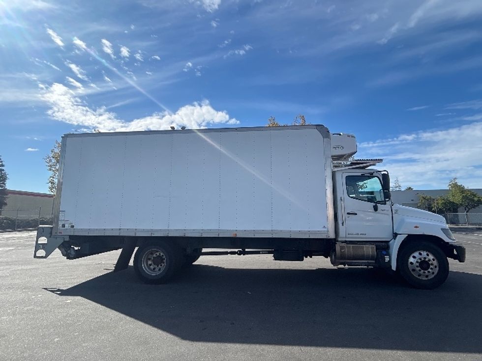 Refrigerated Truck-Light and Medium Duty Trucks-Hino-2019-268-West Sacramento-CA-293,008\n\t\tmiles-$ 33,250 - Image 15