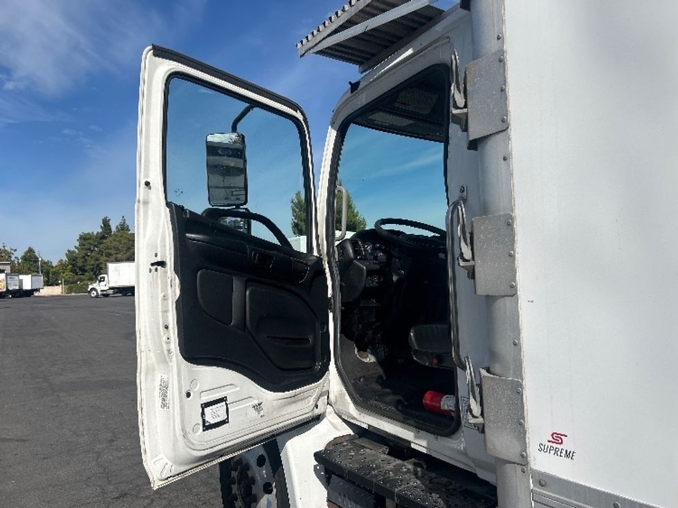 Refrigerated Truck-Light and Medium Duty Trucks-Hino-2019-268-West Sacramento-CA-293,008\n\t\tmiles-$ 33,250 - Image 16