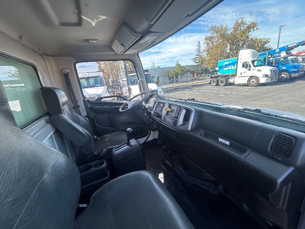 Refrigerated Truck-Light and Medium Duty Trucks-Hino-2019-268-West Sacramento-CA-293,008\n\t\tmiles-$ 33,250 - Image 22