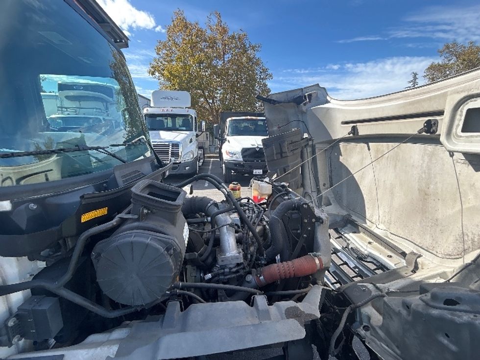 Refrigerated Truck-Light and Medium Duty Trucks-Hino-2019-268-West Sacramento-CA-293,008\n\t\tmiles-$ 33,250 - Image 23