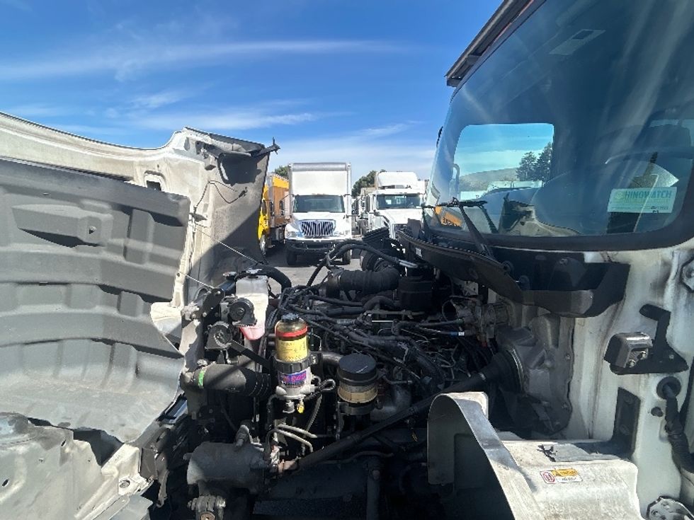 Refrigerated Truck-Light and Medium Duty Trucks-Hino-2019-268-West Sacramento-CA-293,008\n\t\tmiles-$ 33,250 - Image 24