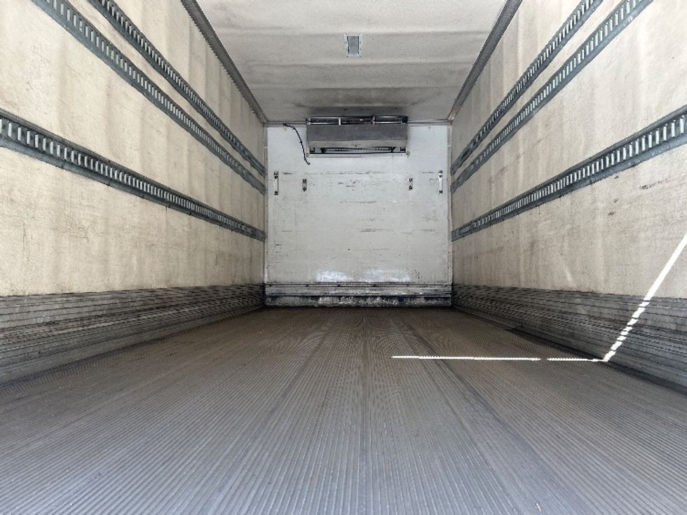 Refrigerated Truck-Light and Medium Duty Trucks-Hino-2019-268-West Sacramento-CA-293,008\n\t\tmiles-$ 33,250 - Image 8