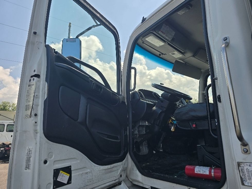 Refrigerated Truck-Light and Medium Duty Trucks-Hino-2019-338-Atlanta (Forest Park)-GA-207,673\n\t\tmiles-$ 37,250 - Image 17