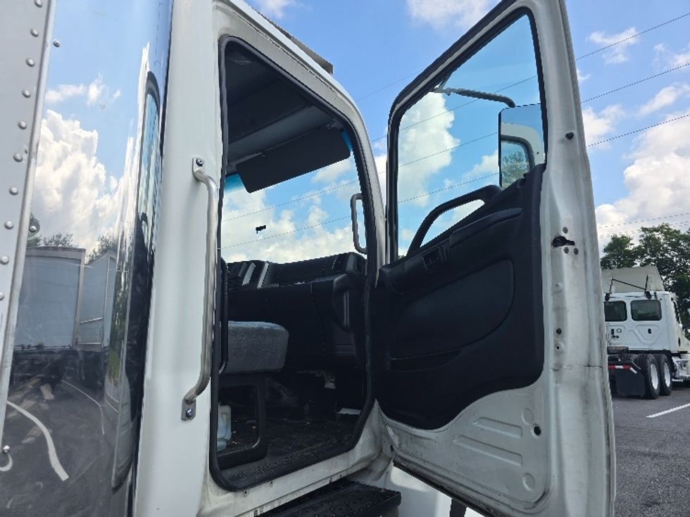 Refrigerated Truck-Light and Medium Duty Trucks-Hino-2019-338-Atlanta (Forest Park)-GA-207,673\n\t\tmiles-$ 37,250 - Image 20