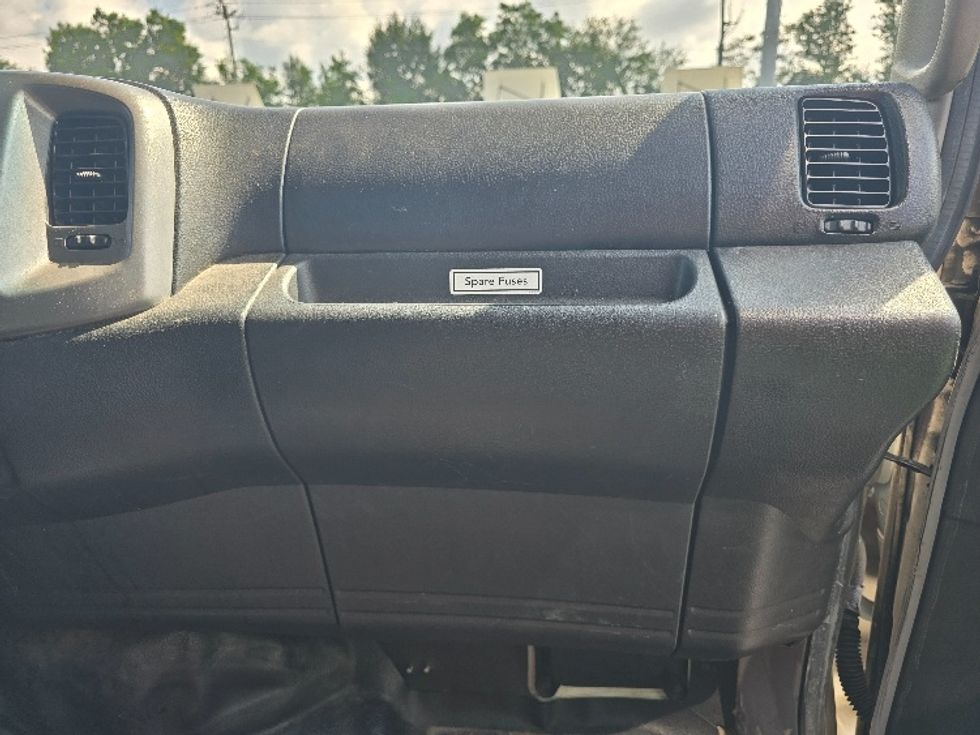 Refrigerated Truck-Light and Medium Duty Trucks-Hino-2019-338-Atlanta (Forest Park)-GA-207,673\n\t\tmiles-$ 37,250 - Image 21