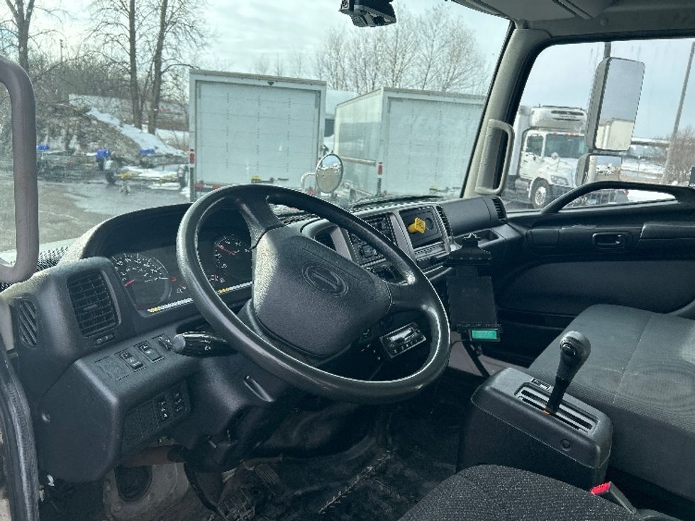 Refrigerated Truck-Light and Medium Duty Trucks-Hino-2019-338-Brooklyn Park-MN-117,450\n\t\tmiles-$ 53,500 - Image 17