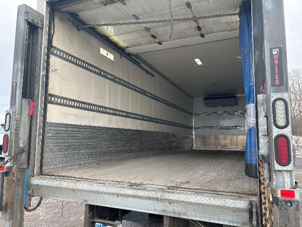 Refrigerated Truck-Light and Medium Duty Trucks-Hino-2019-338-Brooklyn Park-MN-133,000\n\t\tmiles-$ 52,500 - Image 10
