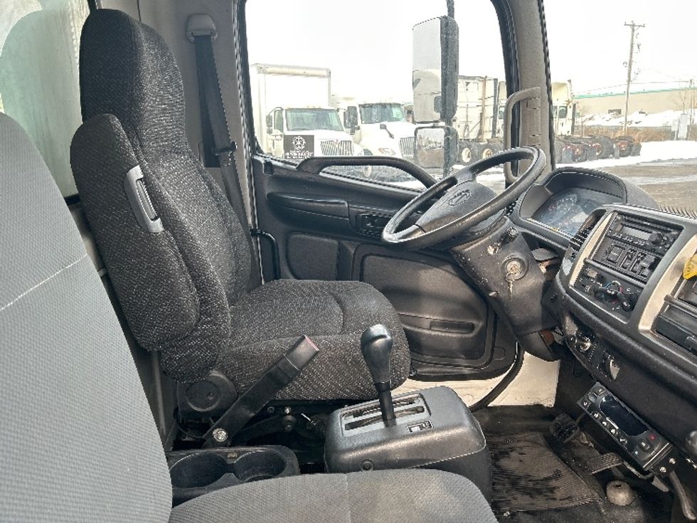 Refrigerated Truck-Light and Medium Duty Trucks-Hino-2019-338-Brooklyn Park-MN-133,000\n\t\tmiles-$ 52,500 - Image 21