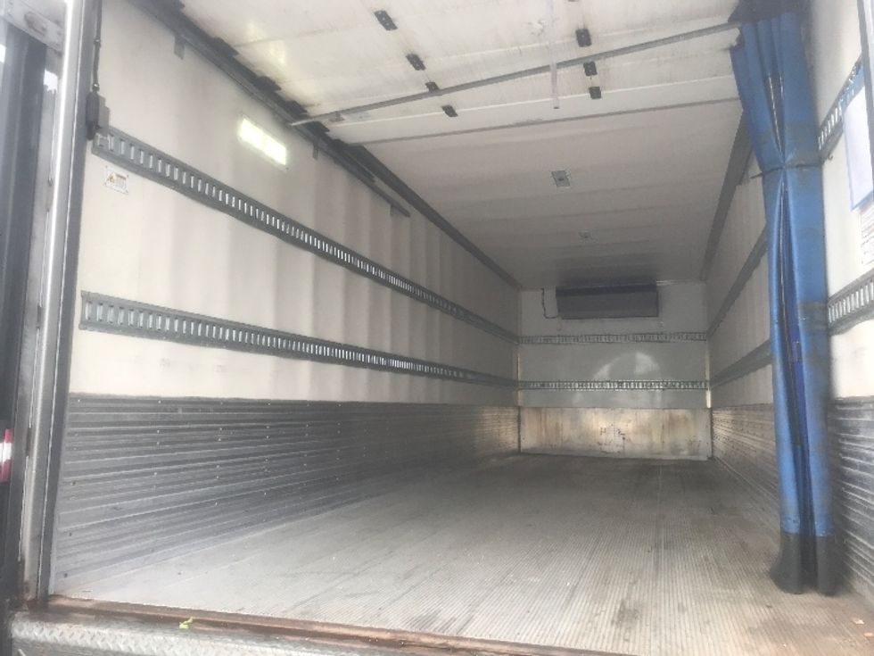 Refrigerated Truck-Light and Medium Duty Trucks-Hino-2019-338-Brooklyn Park-MN-136,432\n\t\tmiles-$ 54,500 - Image 11