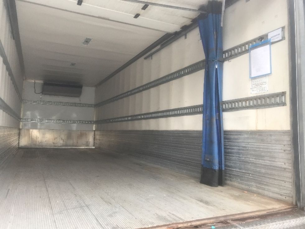 Refrigerated Truck-Light and Medium Duty Trucks-Hino-2019-338-Brooklyn Park-MN-136,432\n\t\tmiles-$ 54,500 - Image 12