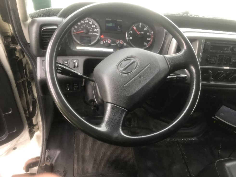 Refrigerated Truck-Light and Medium Duty Trucks-Hino-2019-338-Brooklyn Park-MN-136,432\n\t\tmiles-$ 54,500 - Image 15