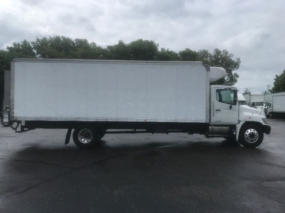 Refrigerated Truck-Light and Medium Duty Trucks-Hino-2019-338-Brooklyn Park-MN-136,432\n\t\tmiles-$ 54,500 - Image 16
