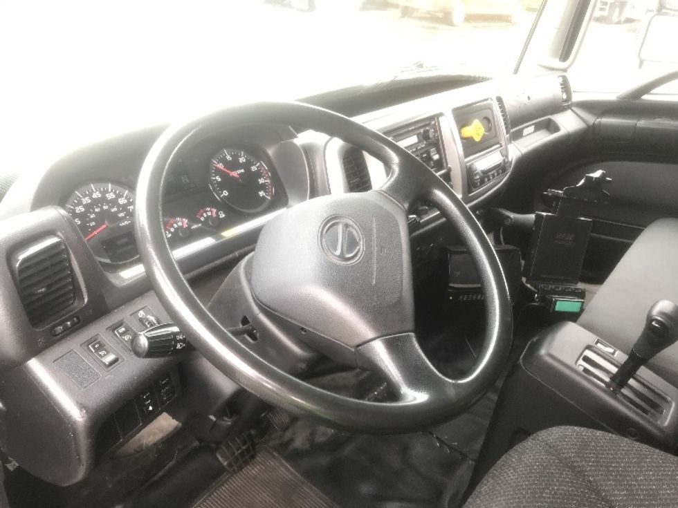 Refrigerated Truck-Light and Medium Duty Trucks-Hino-2019-338-Brooklyn Park-MN-136,432\n\t\tmiles-$ 54,500 - Image 18