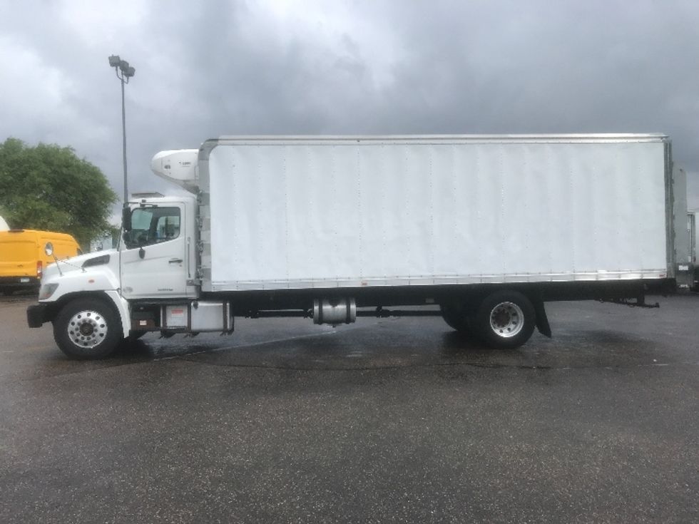 Refrigerated Truck-Light and Medium Duty Trucks-Hino-2019-338-Brooklyn Park-MN-136,432\n\t\tmiles-$ 54,500 - Image 4