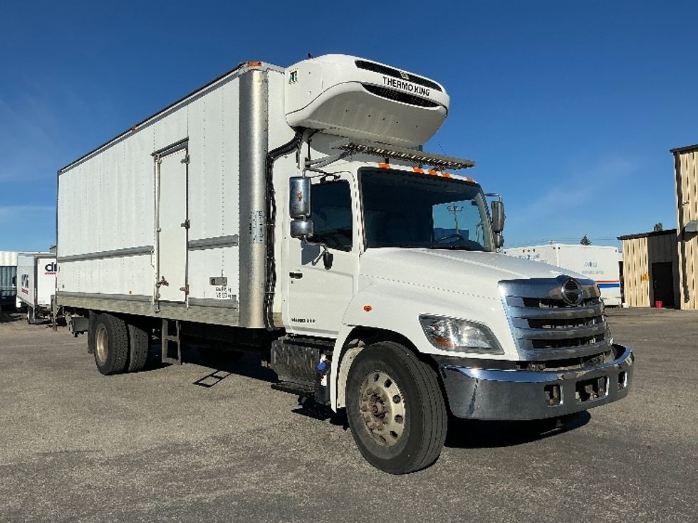 Refrigerated Truck-Light and Medium Duty Trucks-Hino-2019-338-Calgary-AB-275,313\n\t\tkm-$ 70,250 - Image 1