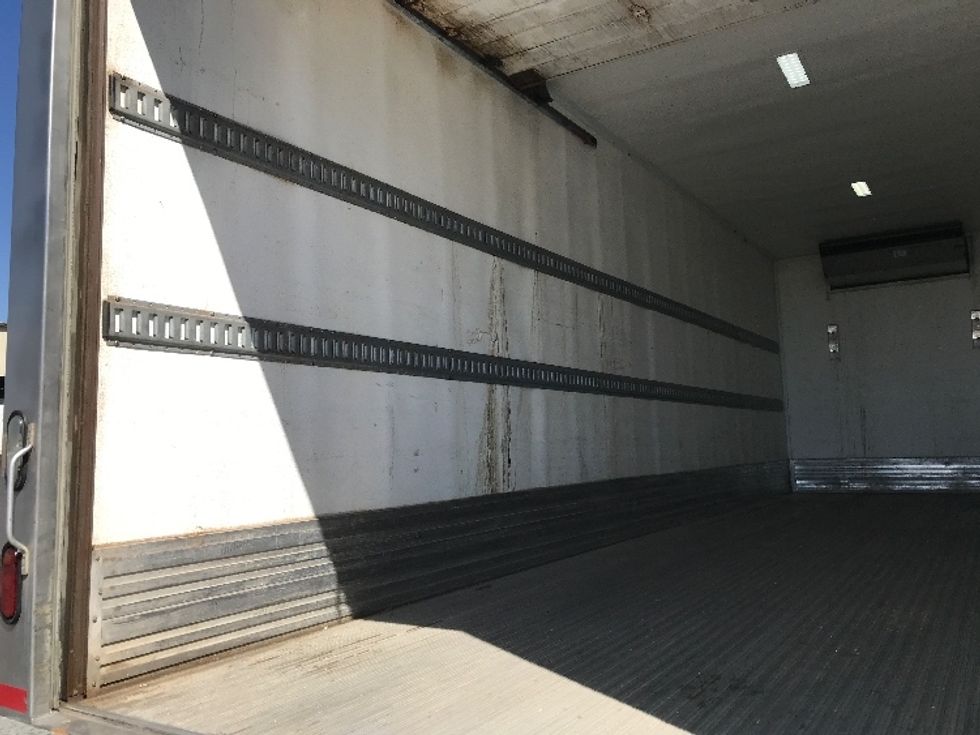 Refrigerated Truck-Light and Medium Duty Trucks-Hino-2019-338-Calgary-AB-280,862\n\t\tkm-$ 76,750 - Image 11