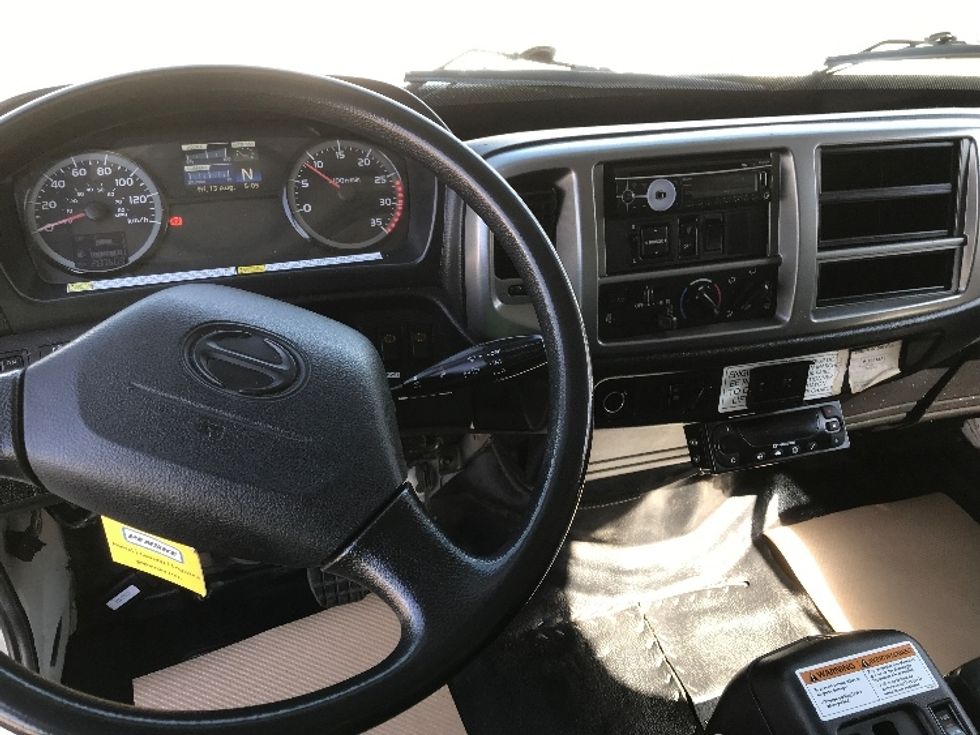 Refrigerated Truck-Light and Medium Duty Trucks-Hino-2019-338-Calgary-AB-280,862\n\t\tkm-$ 76,750 - Image 18