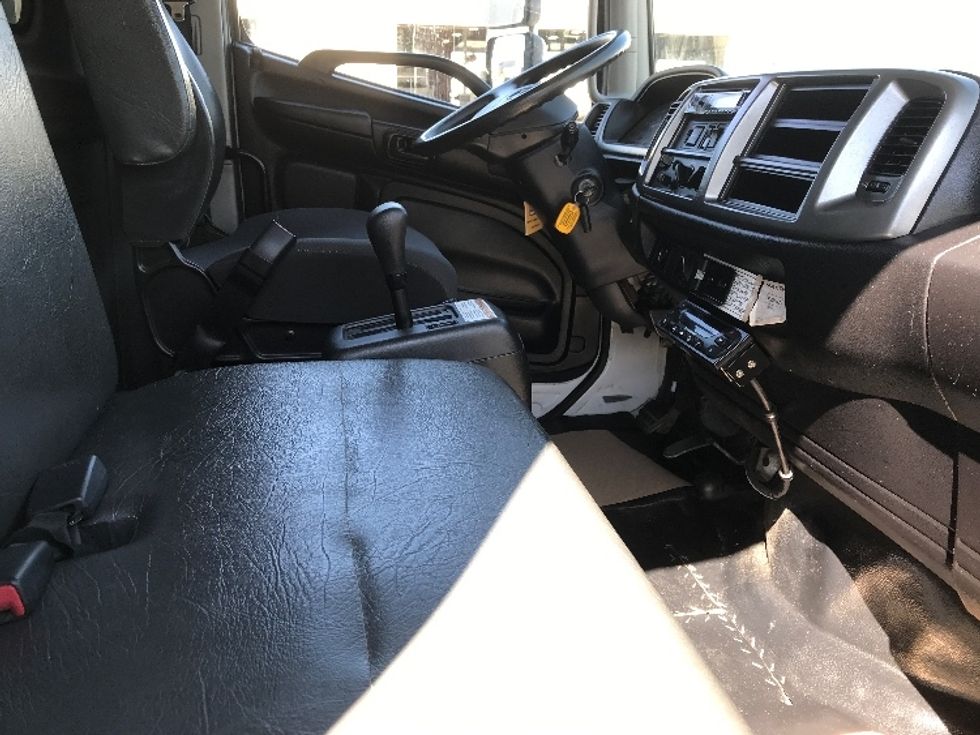 Refrigerated Truck-Light and Medium Duty Trucks-Hino-2019-338-Calgary-AB-280,862\n\t\tkm-$ 76,750 - Image 22