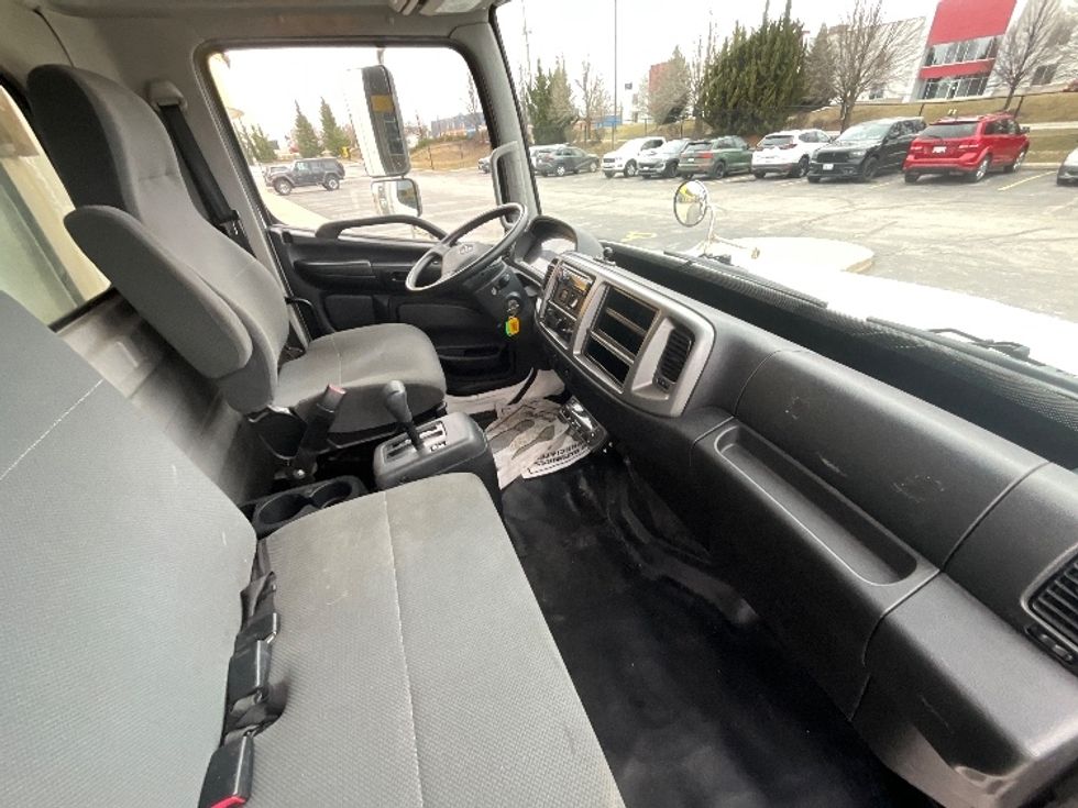 Refrigerated Truck-Light and Medium Duty Trucks-Hino-2019-338-Cambridge-ON-138,447\n\t\tkm-$ 76,750 - Image 22