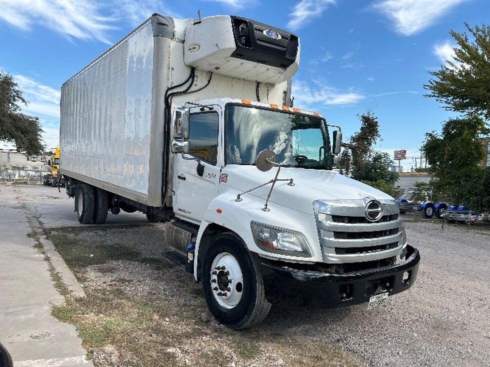 Refrigerated Truck-Light and Medium Duty Trucks-Hino-2019-338-Dallas-TX-289,077\n\t\tmiles-$ 31,500 - Image 1