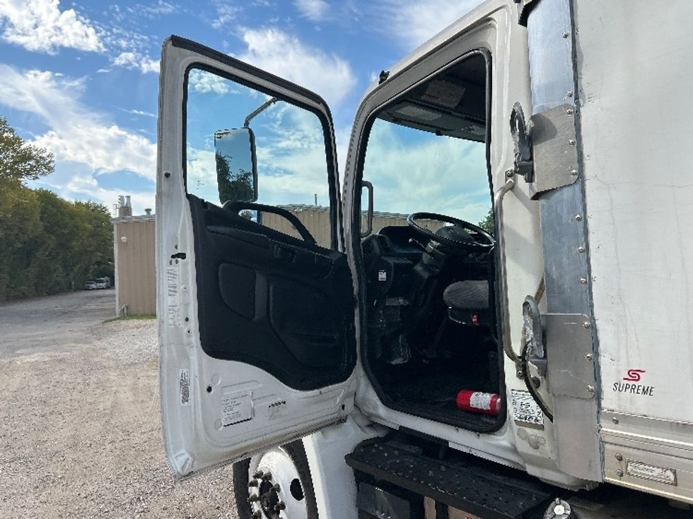 Refrigerated Truck-Light and Medium Duty Trucks-Hino-2019-338-Dallas-TX-289,077\n\t\tmiles-$ 31,500 - Image 16