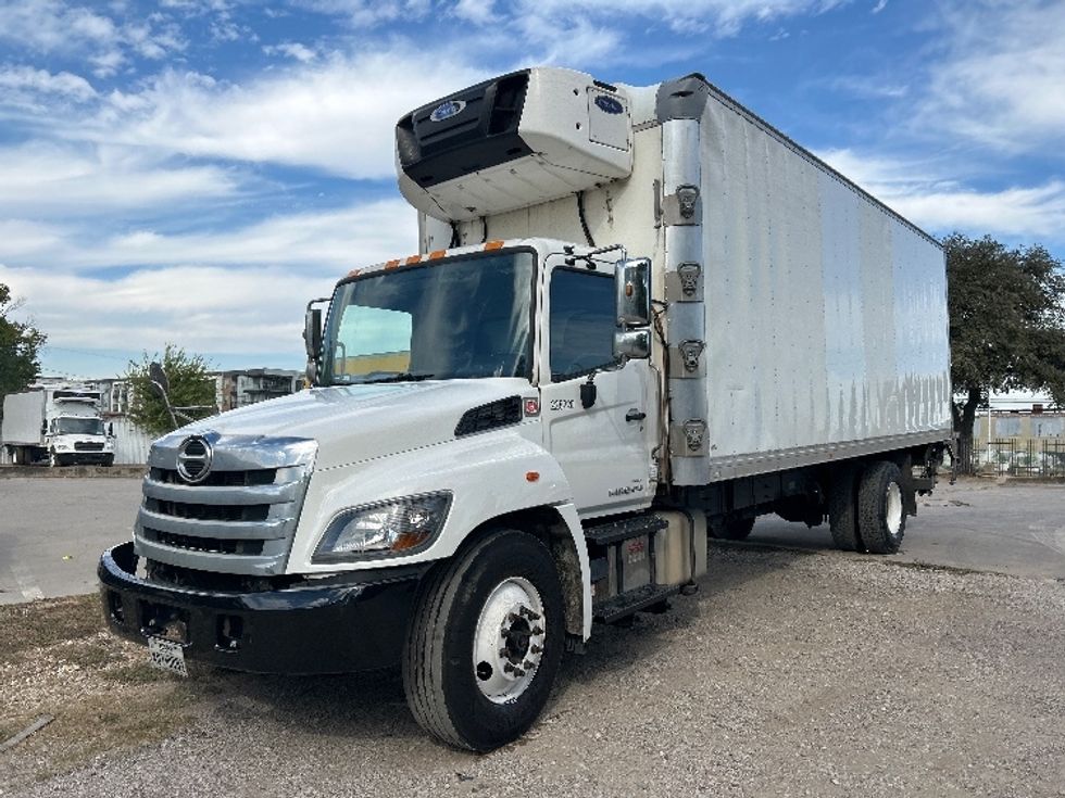 Refrigerated Truck-Light and Medium Duty Trucks-Hino-2019-338-Dallas-TX-289,077\n\t\tmiles-$ 31,500 - Image 3