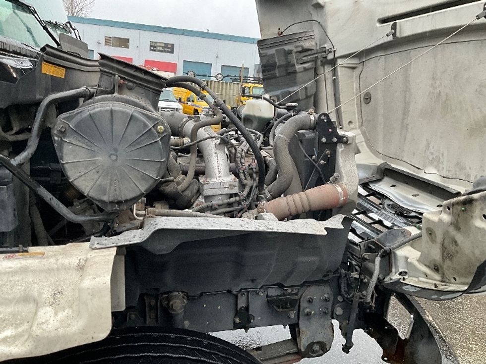 Refrigerated Truck-Light and Medium Duty Trucks-Hino-2019-338-Delta-BC-197,988\n\t\tkm-$ 66,000 - Image 22