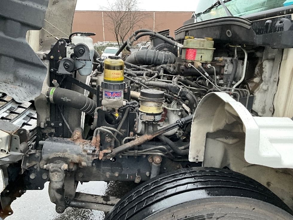 Refrigerated Truck-Light and Medium Duty Trucks-Hino-2019-338-Delta-BC-197,988\n\t\tkm-$ 66,000 - Image 23